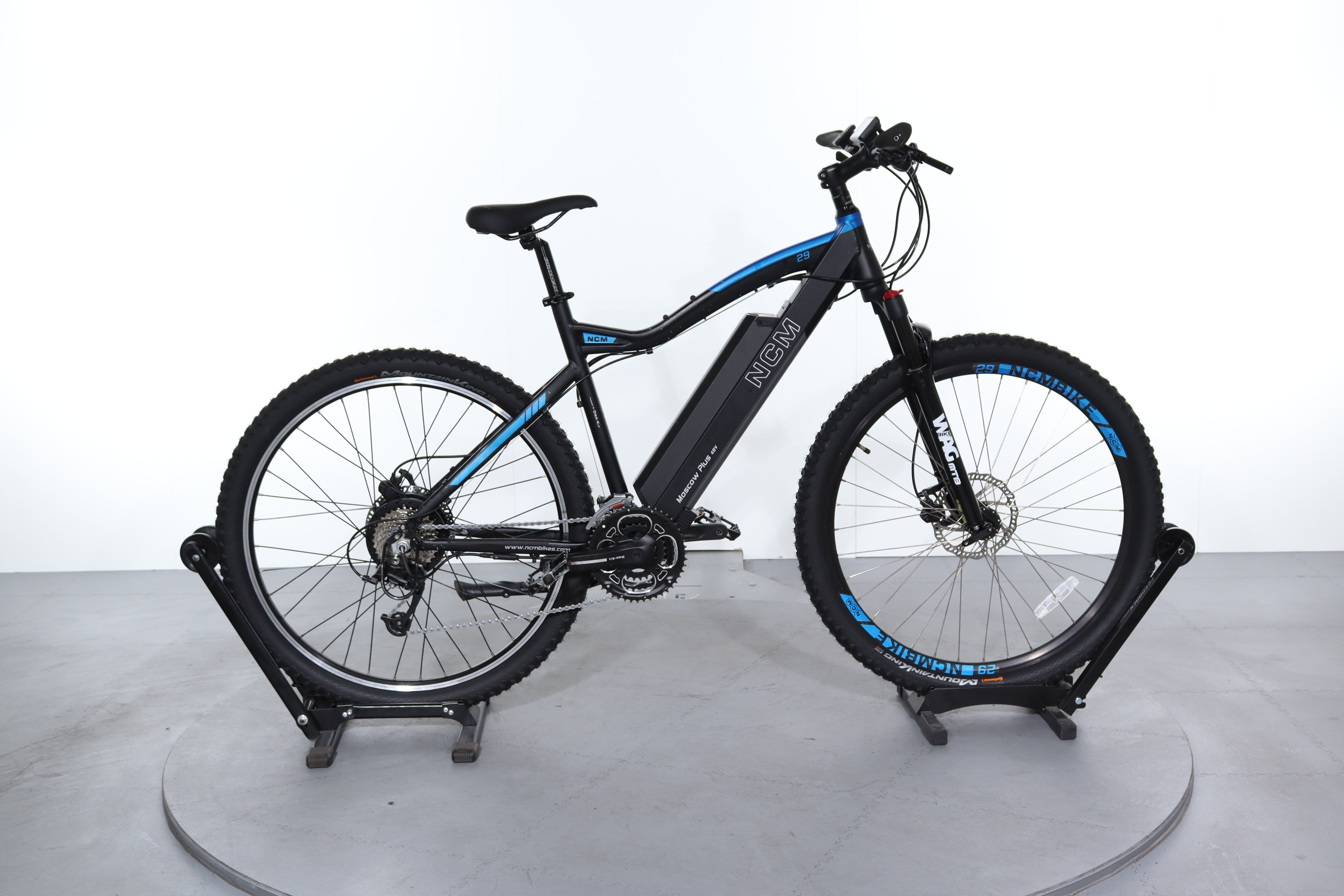 Refurbished NCM Moscow Plus electric bike Upway